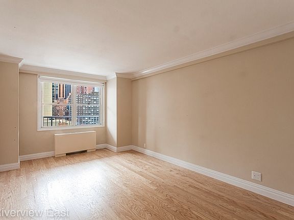 4th image of 251 E 32nd St #15B