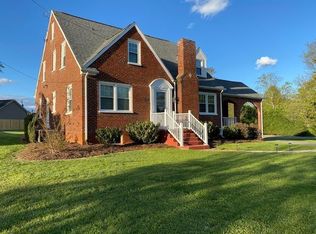 299 Virginia Ave, Appomattox, VA 24522