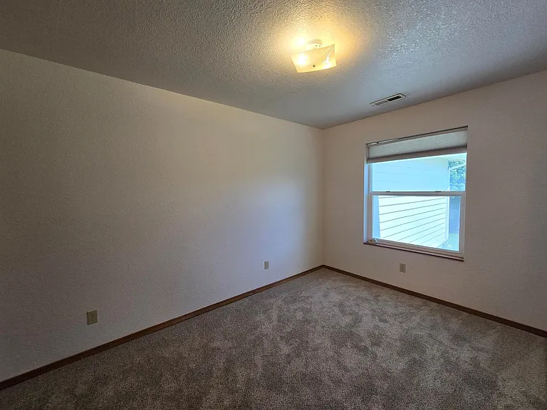 4423 S Sharron Ct — Photo 17