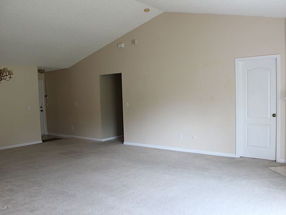 3rd image of 1763 Saw Lake Dr