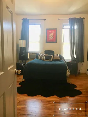 Rented by Grand & Co. | media 33