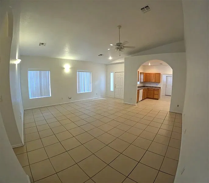 2 bed, 2.0 bath, 1235 sqft, $1,200 — Photo 4