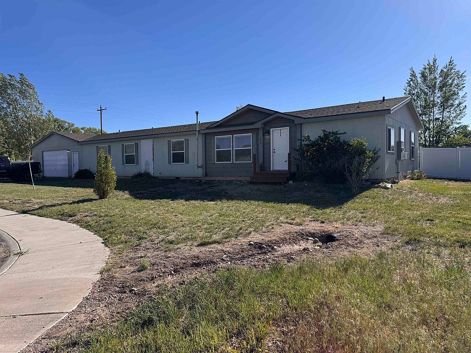1st image of 840 Willow Dr