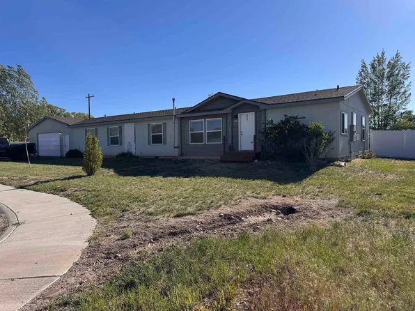 840 Willow Dr, Mountain View, WY 82939