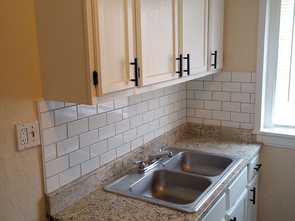 3rd image of 16 W 37th St APT 12