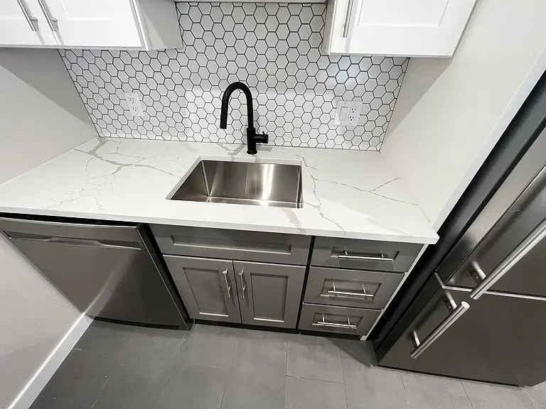 Deacon Court - 1661 Washington Street — Photo 104