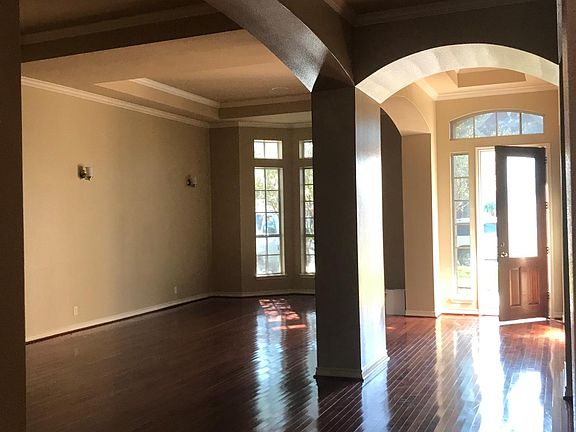 2nd image of 2703 San Diego