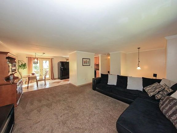 4th image of 3655 Corkwood Dr
