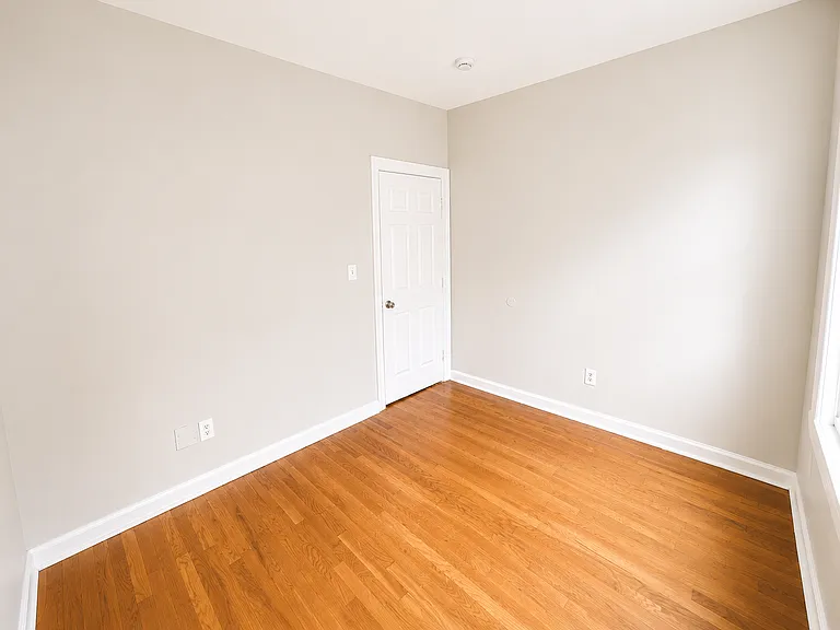 114 Lyons Ave #2 — Photo 15