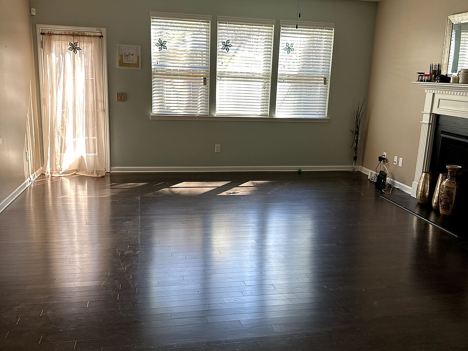 Open Floor Plan, Expresso Hardwood Floors