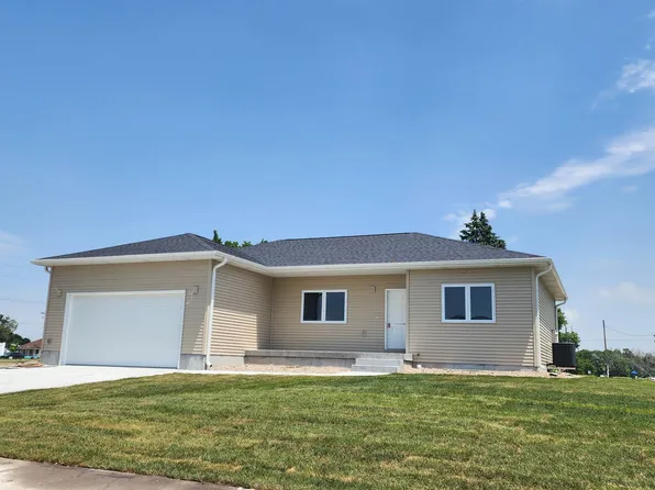 705 Turkey Dr, Gibbon, NE 68840