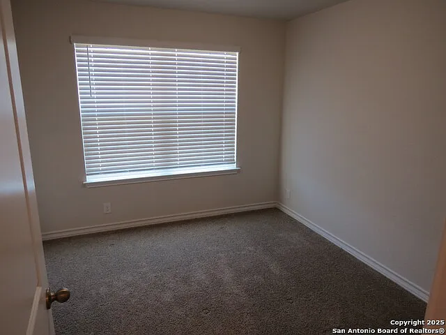 117 Grand Rpds — Photo 24