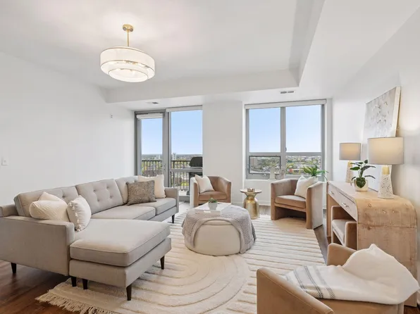 929 Portland Ave APT 2107, Minneapolis, MN 55404