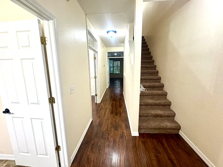 2800 Countryside Blvd #1-33 — Photo 7