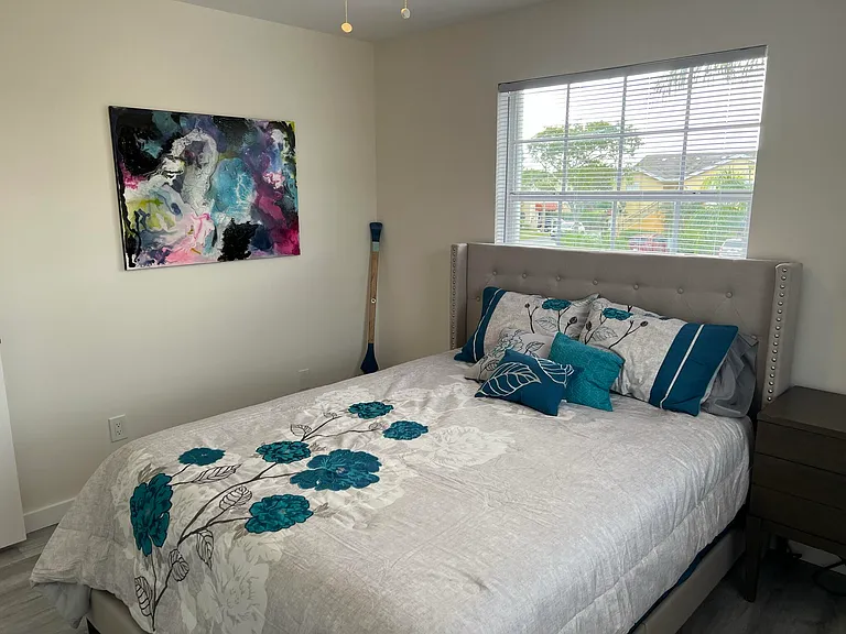 647 Waterside Dr — Photo 11