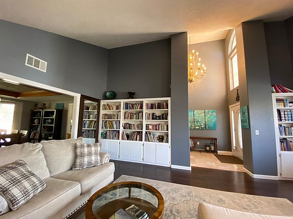 3rd image of 15870 Elcona Pl