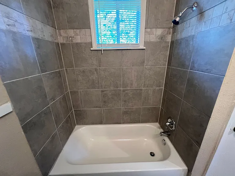 1263 Forrest Ave — Photo 13