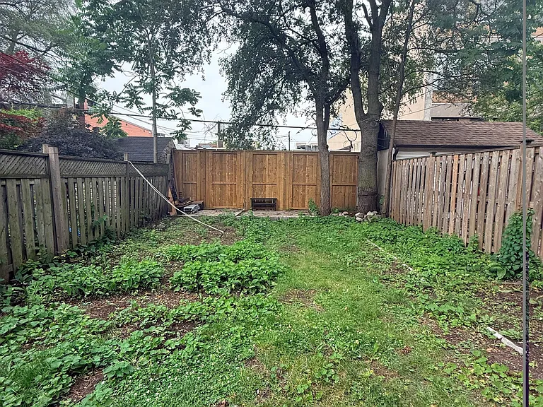 132 Hazelwood Ave — Photo 2