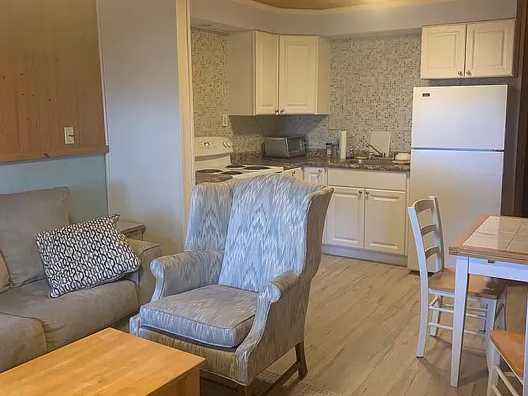 2900 NW Oar Ave — Photo 1