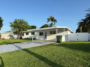 345 Pinehurst Rd, Palm Springs, FL 33461