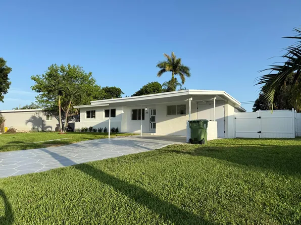 345 Pinehurst Rd, Palm Springs, FL 33461