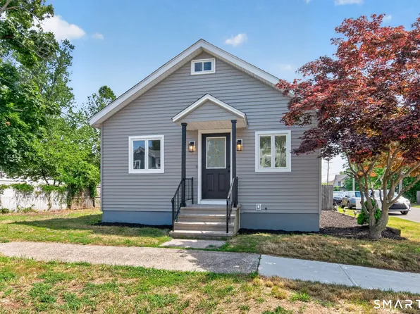 35 Front Ave, West Haven, CT 06516