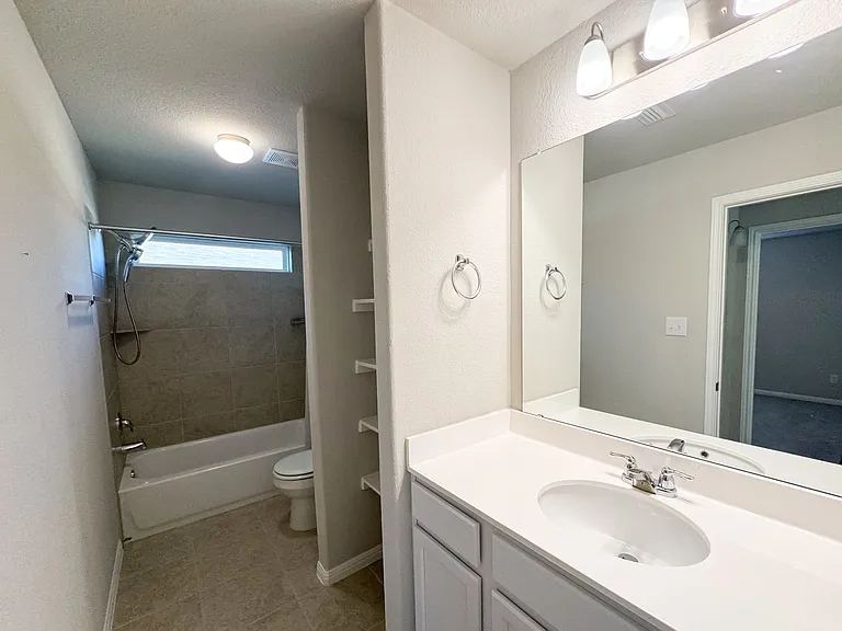 366 Silver Springs Bnd — Photo 10