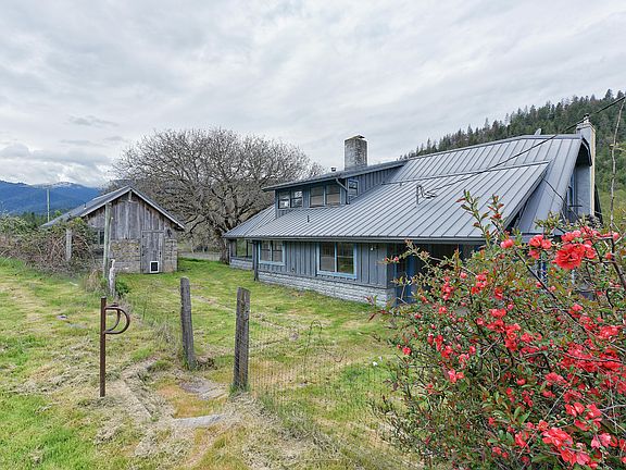 3rd image of 6285 Thompson Creek Rd