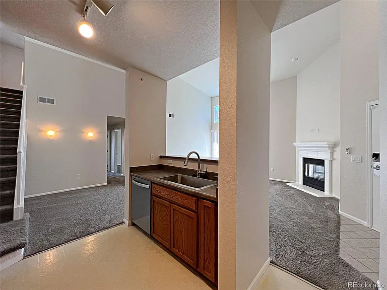 3865 S Dayton St #302 — Photo 9