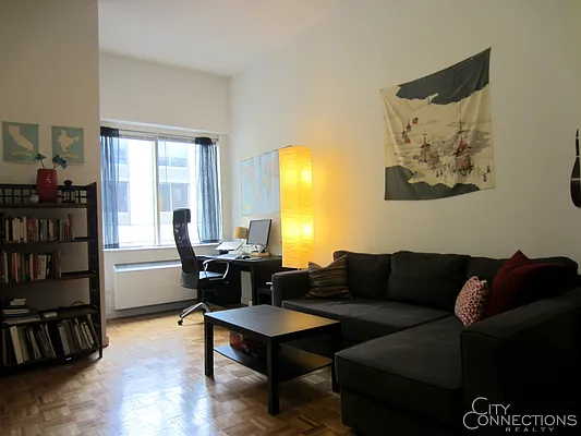 Rented by City Connections Realty | media 2