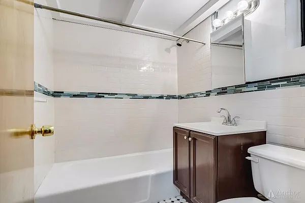 Rented by Anchor Associates | media 22