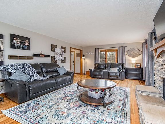5th image of 7480 Normandy Ln