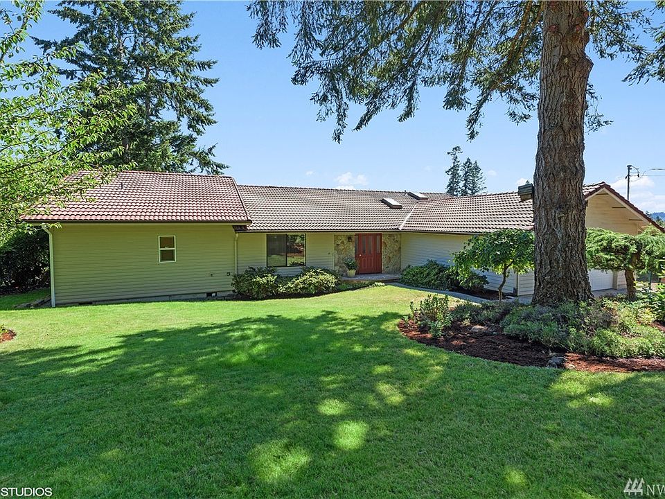 1st image of 897 Puget Dr SE