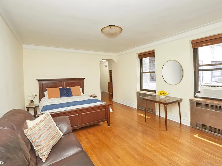 29 W 65th St #5E — Photo 3