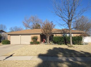 325 Ferenz Ave, Crowley, TX 76036