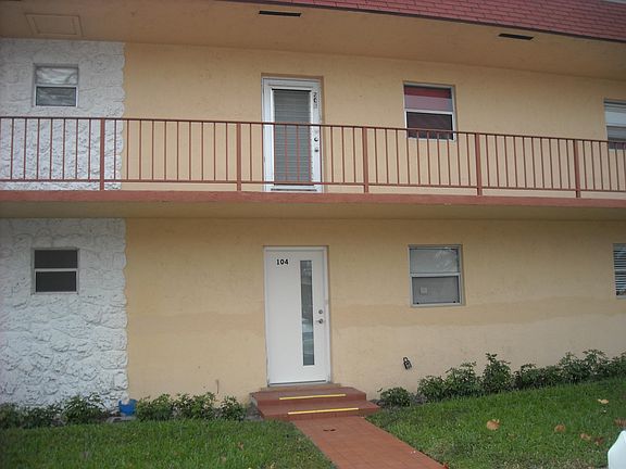 3rd image of 104 Oxford Ct #600