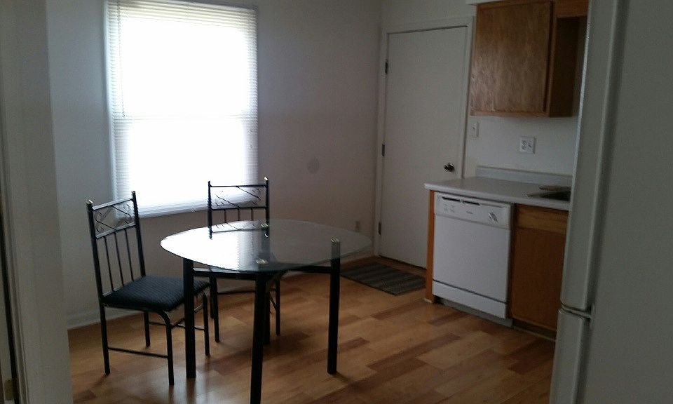 1st image of 1260 Johnston Dr #B