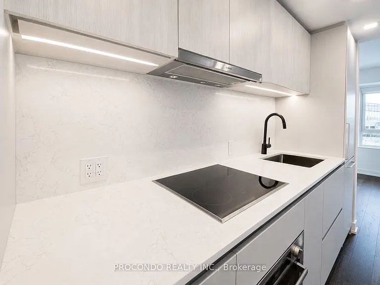 609 Sherbourne St #606 — Photo 14
