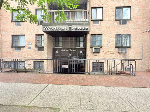 38-08 147th St #2F, Whitestone, NY 11357