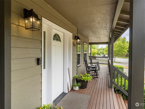 5th image of 10104 184th Avenue E