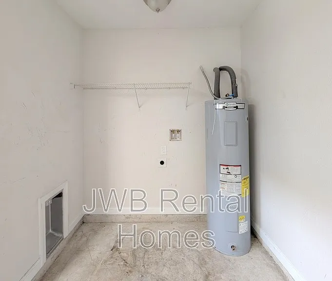 8485 McGirts Village Ln — Photo 11