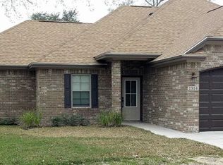 1314 S 12th St, Nederland, TX 77627