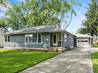 914 E 1st St, Auburn, IN 46706