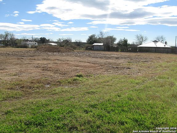 4th image of 2526 State Highway 132 N