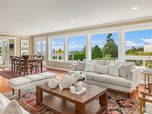 4th image of 18249 14th Avenue NW
