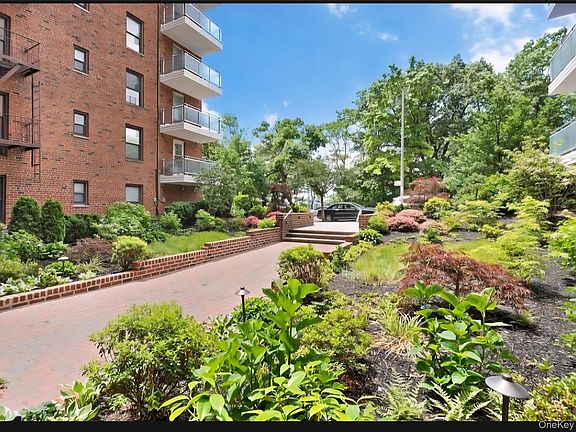 3rd image of 9511 Shore Road