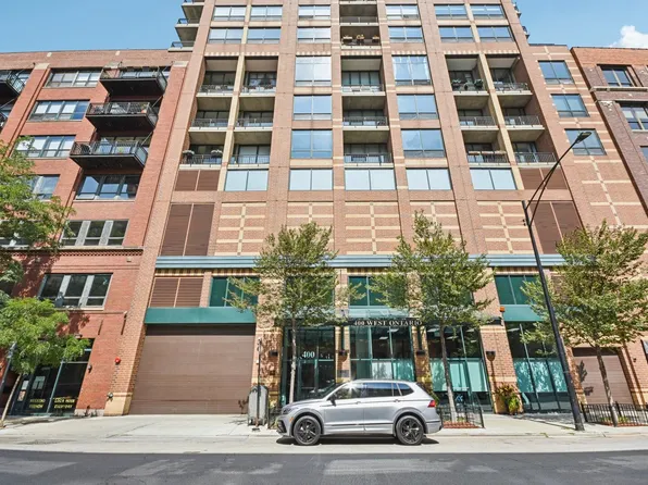 400 W Ontario St APT 1203, Chicago, IL 60654
