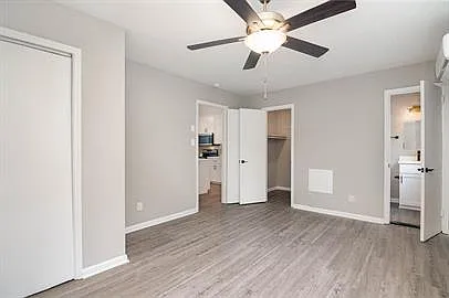 9631 Salem St — Photo 12