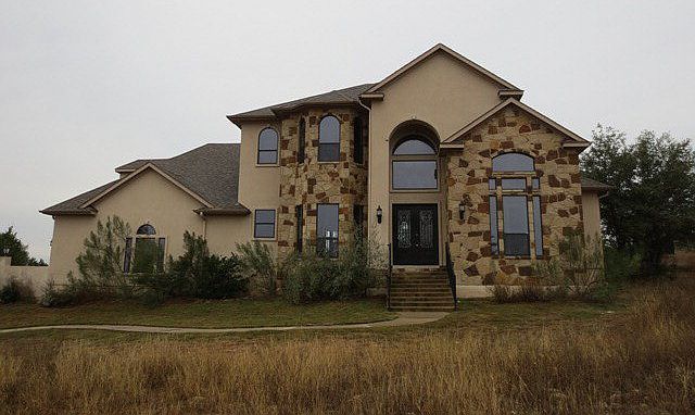 1st image of 2131 Hawthorne Loop