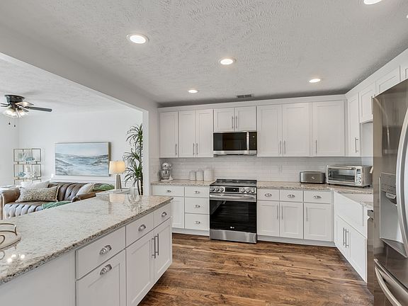 5th image of 2074 Caladonia Way
